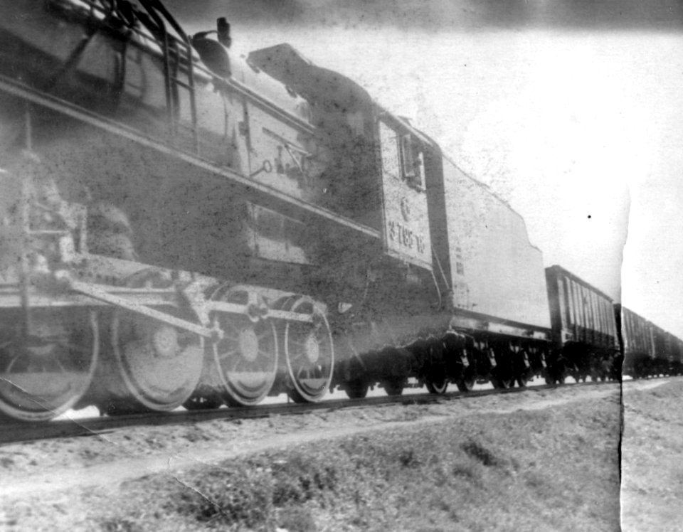 Эр798-18,_СССР,_Татарская_АССР,_станция_Агрыз_(Trainpix_163600)