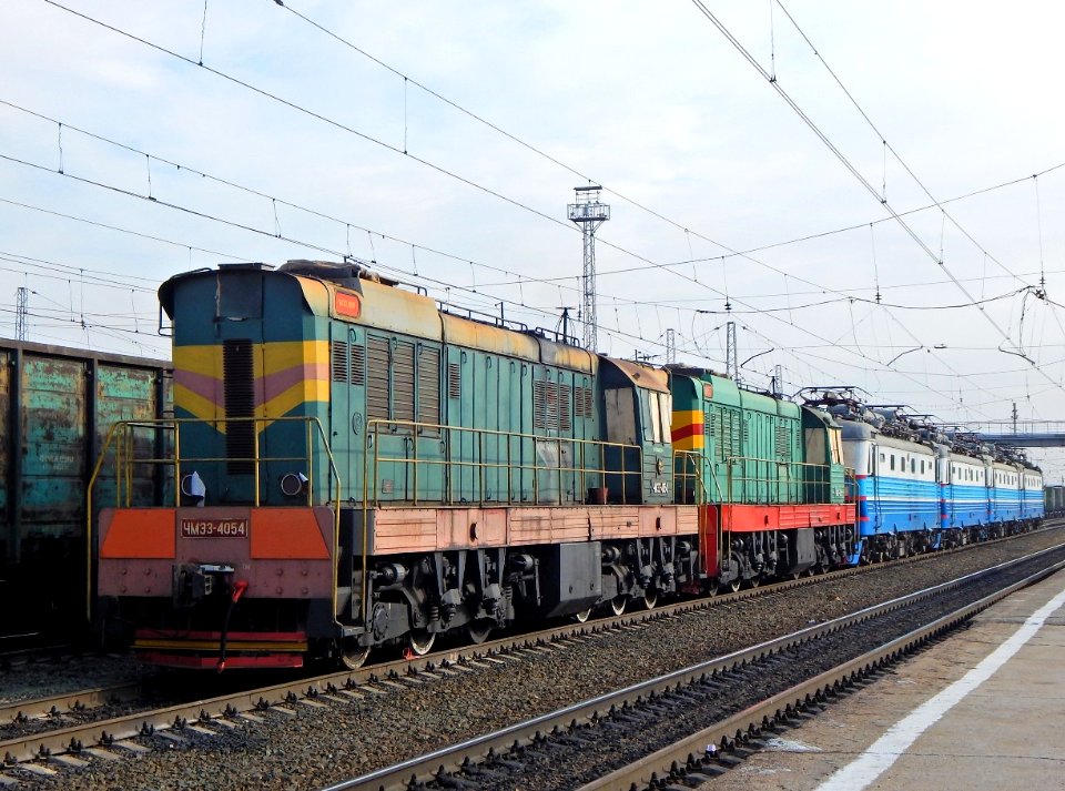 ЧМЭ3-4055,_Россия,_Самарская_область,_станция_Сызрань_(Trainpix_145527)