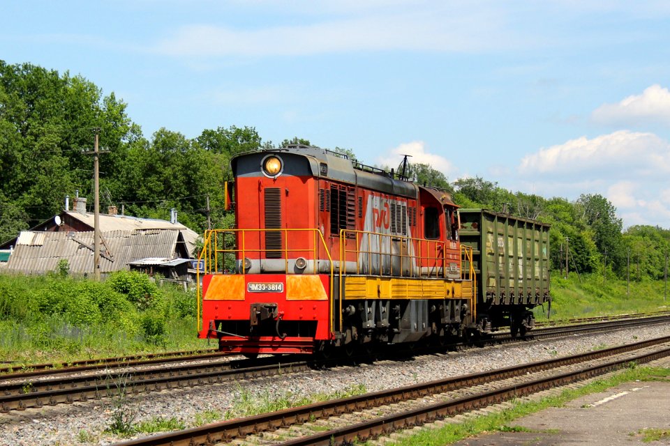 ЧМЭ3-3814,_Russia,_Ryazan_region,_Skopin_station_(Trainpix_168919)