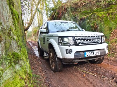 Range rover off road england photo