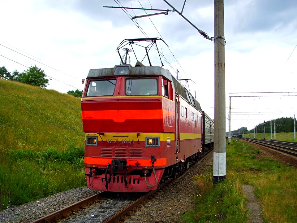 ЧС2Т-1041,_Россия,_Новгородская_область,_станция_Мстинский_Мост_(Trainpix_209398)