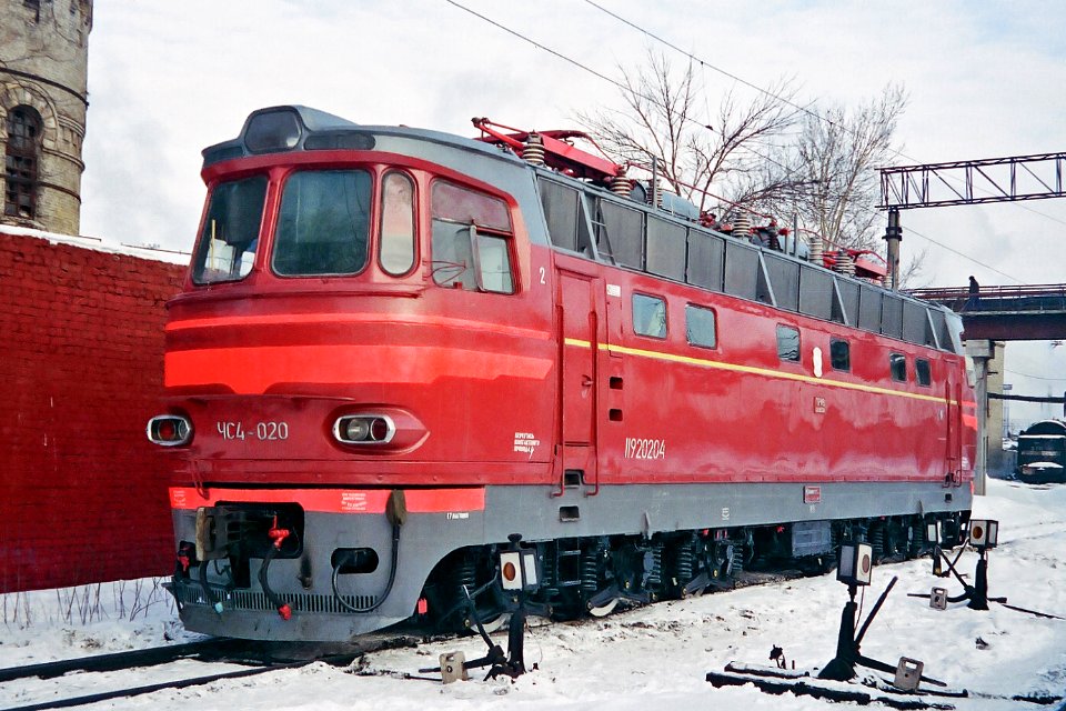 ЧС4-020,_Russia,_Saratov_region,_Saratov_depot_(Trainpix_180191)
