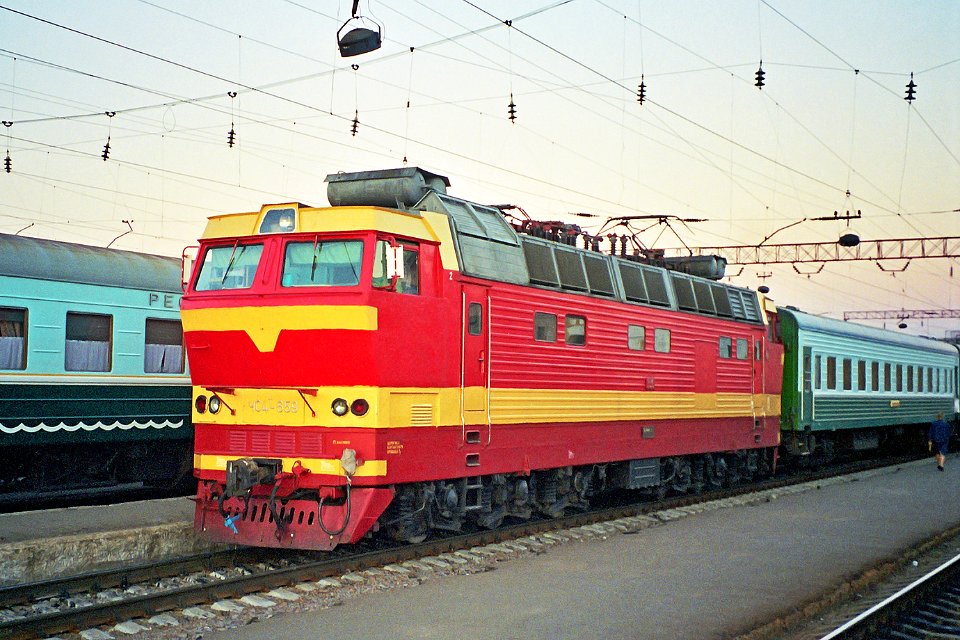 ЧС4Т-659,_Russia,_Saratov_region,_Rtishchevo-I_station_(Trainpix_190592)