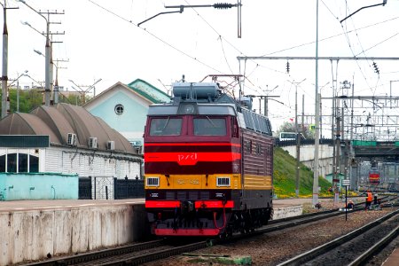 ЧС4Т-452,_Россия,_Смоленская_область,_станция_Смоленск-Центральный_(Trainpix_131449)