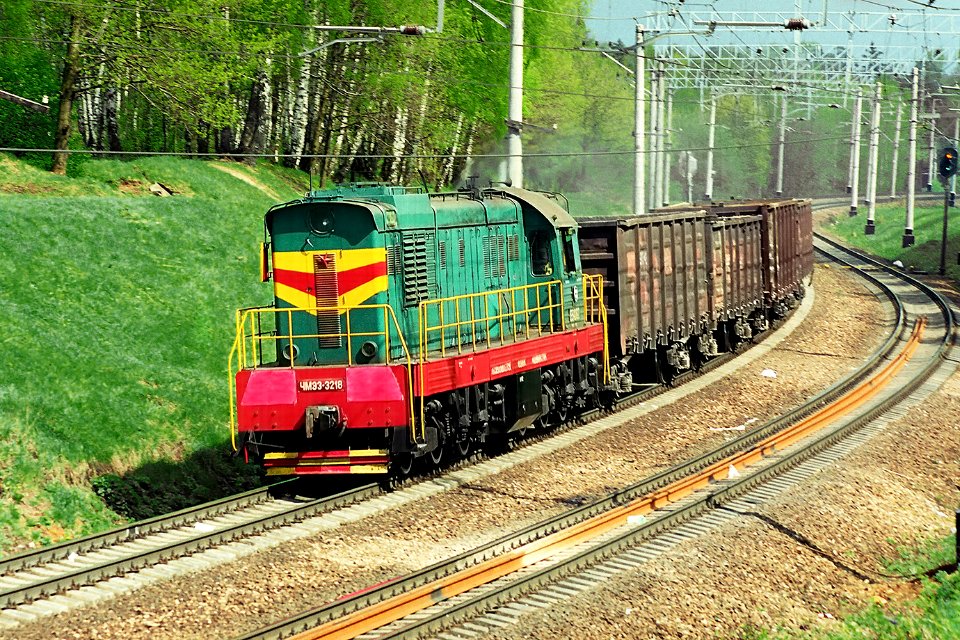 ЧМЭ3-3218,_Russia,_Moscow_region,_Solnechnaya_-_Vnukovo_stretch_(Trainpix_155357)