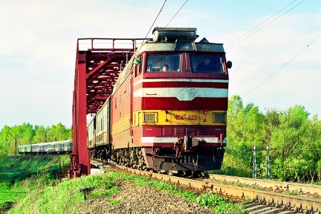 ЧС4Т-420,_Russia,_Moscow_region,_Uzunovo_-_Serebryanye_Prudy_stretch_(Trainpix_152446)