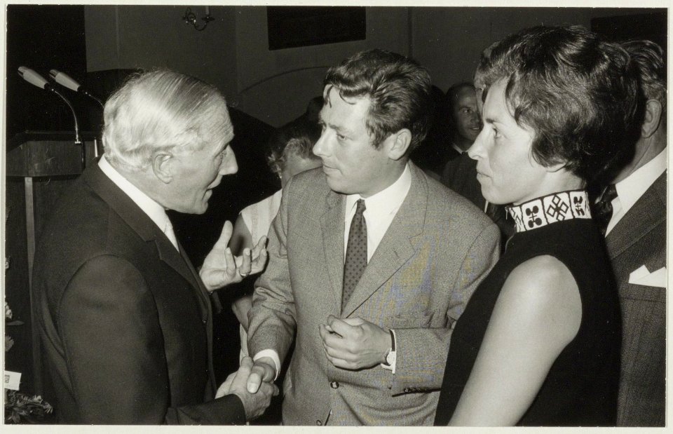 Afscheid_van_W.F._Happé,_wethouder_van_stadsontwikkeling_en_openbare_werken._NL-HlmNHA_54011970_03