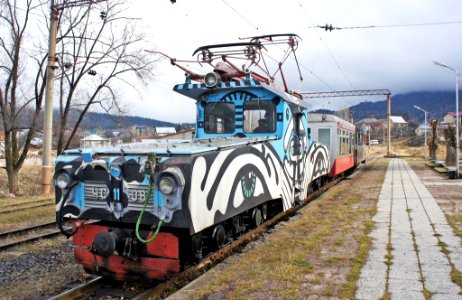 ЧС11-08,_Georgia,_Samtskhe-Javakheti,_Bakuriani_station_(Trainpix_84256)