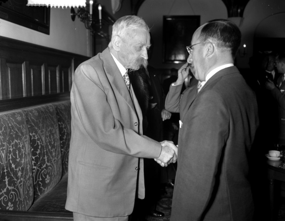 Afscheid_prof_mr_A_Anema_als_lid_Eerste_Kamer_met_Cals,_Bestanddeelnr_911-6032