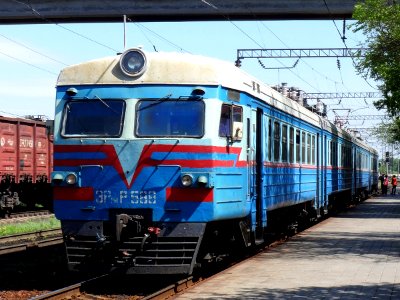 ЭР9Мр-588,_Kazakhstan,_Karaganda_region,_Karaganda-Sorting_station_(Trainpix_132318)