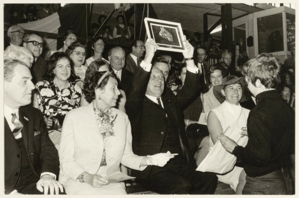 Afscheid_van_burgemeester_Cremers_in_de_Kennemer_Sporthal_op_16_april_1969._NL-HlmNHA_54011942_2