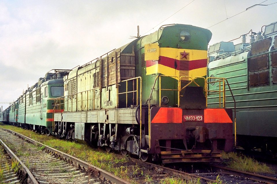 ЧМЭ3-123,_Russia,_Smolensk_region,_Vyazma_depot_(Trainpix_152182)