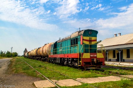 ЧМЭ3-3480,_Ukraine,_Zakarpattya_district,_Vynogradovo_station_(Trainpix_207454)