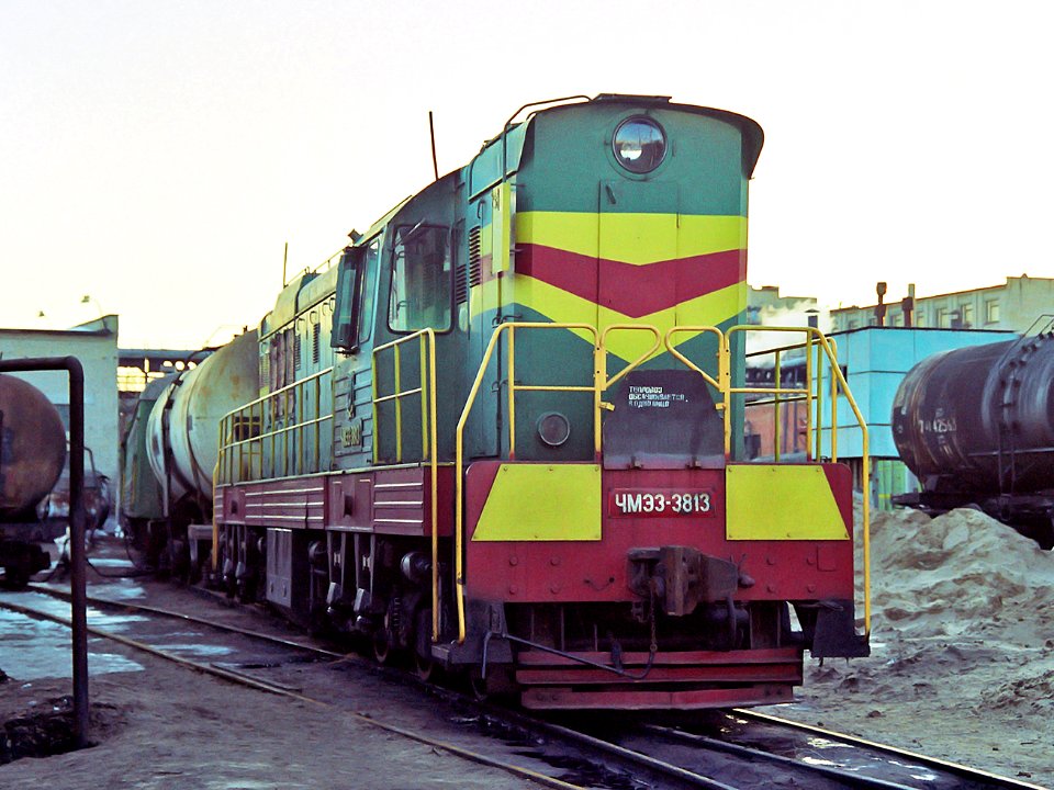 ЧМЭ3-3813,_Russia,_Saratov_region,_Saratov_depot_(Trainpix_173336)