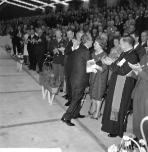 Afscheid_van_dr._H._J._van_Doorne_te_Eindhoven,_Bestanddeelnr_917-8145