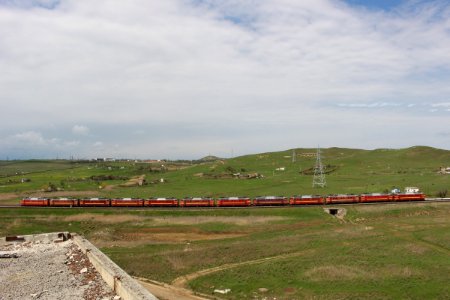 ЧС2Т-965,_Крым,_станция_Керчь-Южная_(Trainpix_198018)