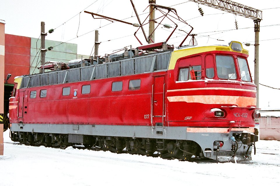 ЧС4-022,_Russia,_Saratov_region,_Saratov_depot_(Trainpix_186250)