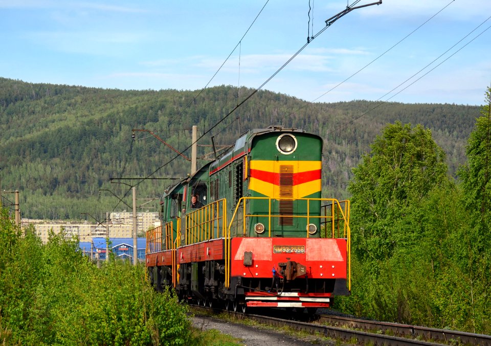 ЧМЭ3-2556,_Russia,_Chelyabinsk_region,_Miass-I_-_Miass-II_stretch_(Trainpix_181502)