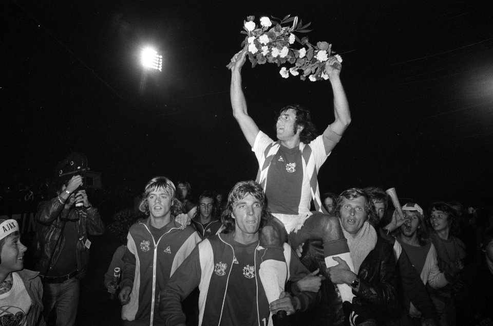 Afscheid_Sjaak_Swart_in_benefietwedstrijd_Ajax_tegen_Tottenham-Hotspur,_Swart_wo,_Bestanddeelnr_926-5986
