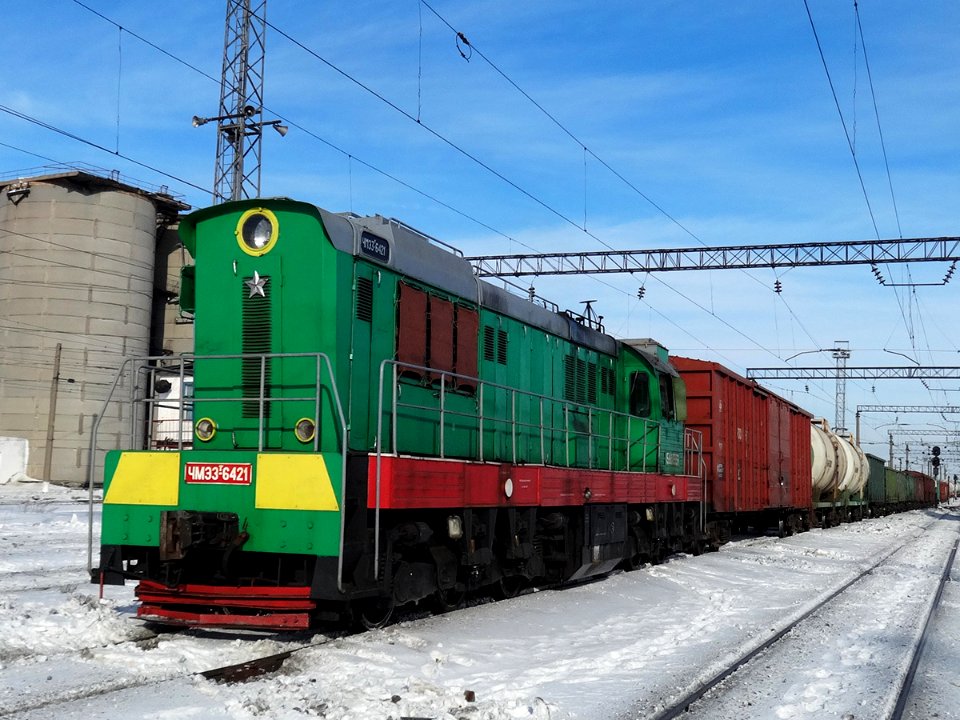 ЧМЭ3Т-6421,_Kazakhstan,_Karaganda_region,_Karaganda-Sorting_station_(Trainpix_122193)
