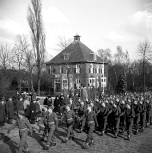 Afscheid_vijfde_bataljon_8R-I_te_Amersfoort,_Bestanddeelnr_902-5955