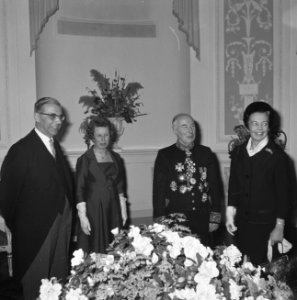 Afscheidsreceptie_van_de_Commissaris_van_de_Koningin_,_dr_M_J_Prinsen_in_prov,_Bestanddeelnr_915-9041