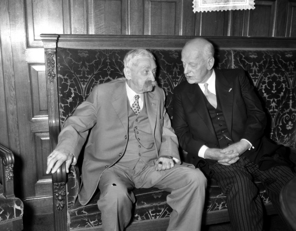 Afscheid_prof_mr_A_Anema_als_lid_Eerste_Kamer_met_Jonkman,_Bestanddeelnr_911-6033