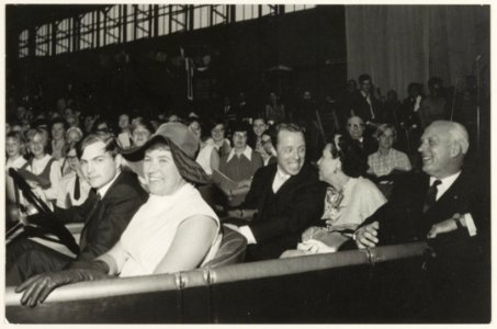 Afscheid_van_burgemeester_Cremers_in_de_Kennemer_Sporthal_op_16_april_1969._NL-HlmNHA_54011941_2
