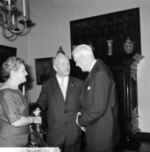 Afscheidsreceptie_gehouden_door_wethouder_Roos,_Bestanddeelnr_914-4597