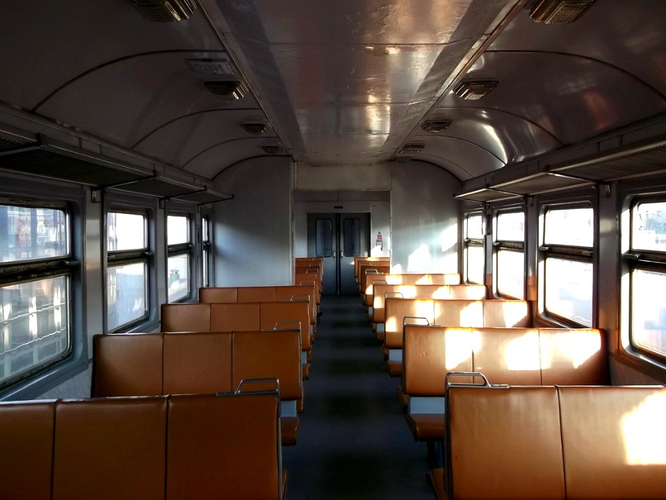 ЭР9М-380,_Литва,_Вильнюс,_Железнодорожный_музей_(Trainpix_93598)