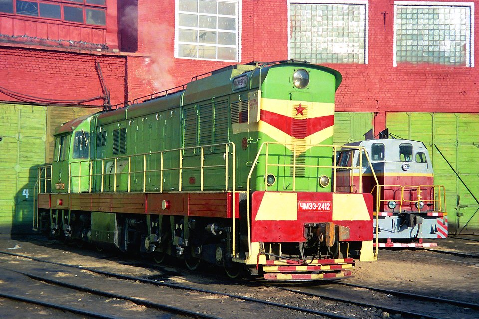 ЧМЭ3-2412,_Russia,_Saratov_region,_Saratov_depot_(Trainpix_154534)