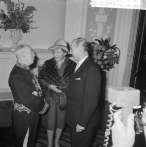 Afscheidsreceptie_van_de_Commissaris_van_de_Koningin_,_dr_M_J_Prinsen_in_prov,_Bestanddeelnr_915-9044