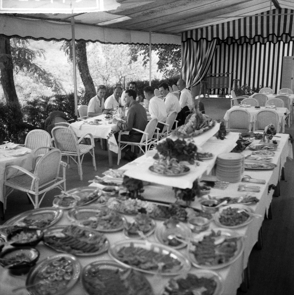 Afhalen_van_Josephine_Baker_in_Frankrijk_Diner_met_J_B,_Bestanddeelnr_912-6475