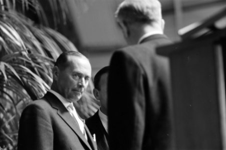 Afscheid_Professor_dir_ir_J_A_Aler_van_de_KLM,_Bestanddeelnr_912-4734
