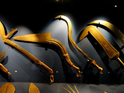 African_knives_in_in_the_Museum_of_Cultures_(Helsinki)-_DSC04940 photo