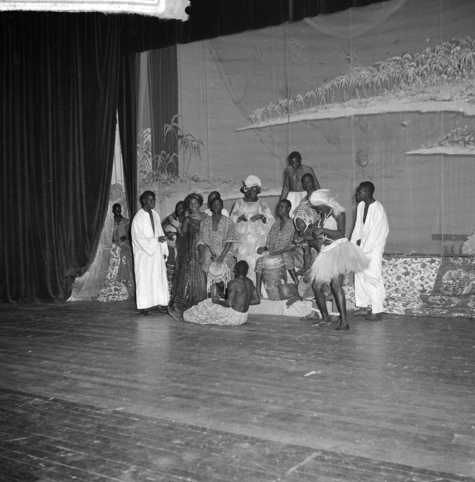 African_Dance_Company_of_Senegal,_Bestanddeelnr_912-7545