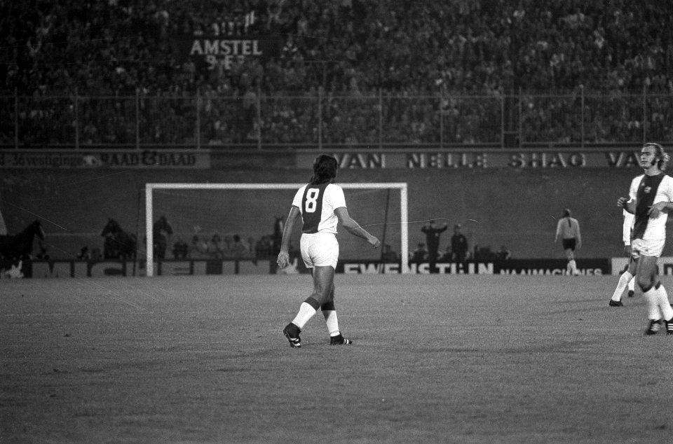 Afscheid_Sjaak_Swart_in_benefietwedstrijd_Ajax_tegen_Tottenham-Hotspur,_spelmome,_Bestanddeelnr_926-5991