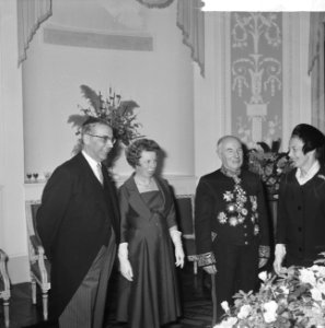 Afscheidsreceptie_van_de_Commissaris_van_de_Koningin_,_dr_M_J_Prinsen_in_prov,_Bestanddeelnr_915-9042