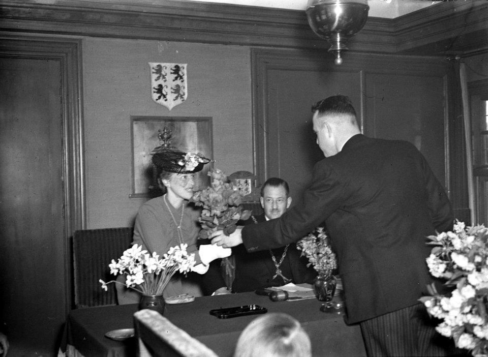 Afscheid_van_burgemeester_van_Krommenie,_J._Kalff._Hij_was_burgemeester_van_193…,_Bestanddeelnr_902-1563