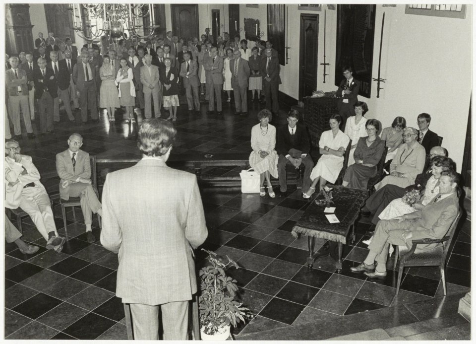 Afscheid_van_de_directeur_van_het_openbaar_slachthuis,_dhr._Posthuma_in_de_Gravenzaal.,_NL-HlmNHA_54025808
