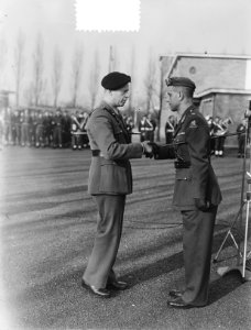 Afscheid_van_Commandant_J.H.A.K._Gualtherie_van_Weezel_Roosendaal_van_het_Corps_,_Bestanddeelnr_905-0016