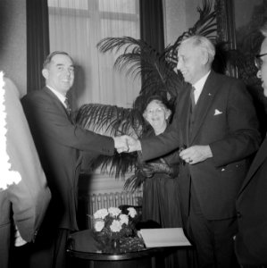 Afscheidsreceptie_heer_Koning_,_directeur_beplantingen,_Bestanddeelnr_907-5204