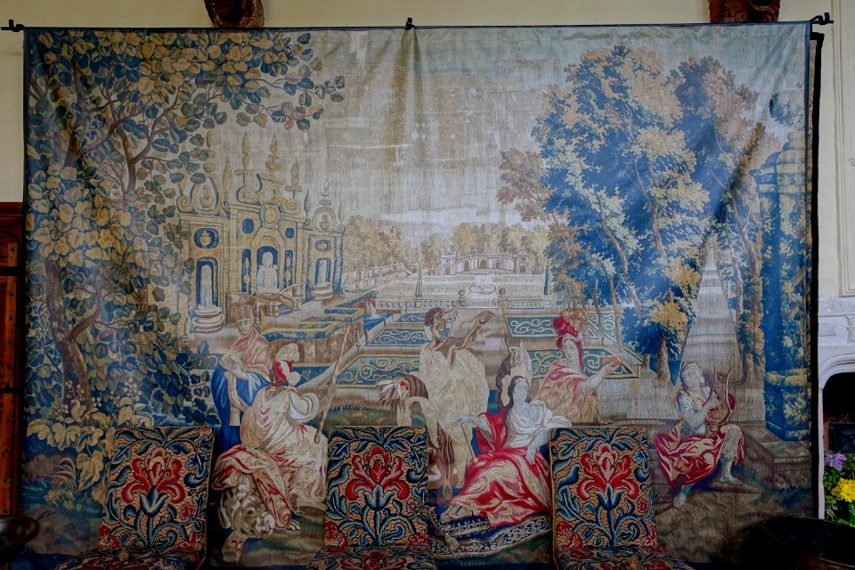 Africa,_probably_Flemish,_c._1680-1720,_wool_and_silk_-_Packwood_House_-_Warwickshire,_England_-_DSC08872
