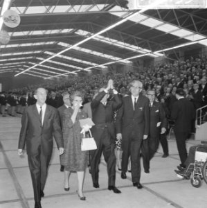 Afscheid_van_dr._H._J._van_Doorne_te_Eindhoven,_Bestanddeelnr_917-8133