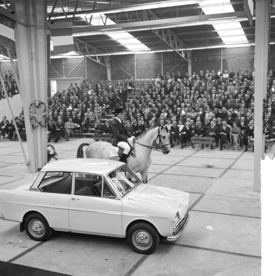 Afscheid_van_dr._H._J._van_Doorne_te_Eindhoven,_Bestanddeelnr_917-8124