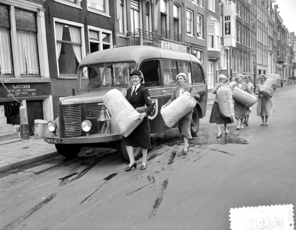 Afscheid_Bellewagen_bij_VVV_Amsterdam,_Bestanddeelnr_907-9017