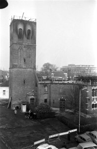 Afgebrande_kerk_en_het_oude_stadhuis,_Hilversum,_exterieur,_Bestanddeelnr_925-2173