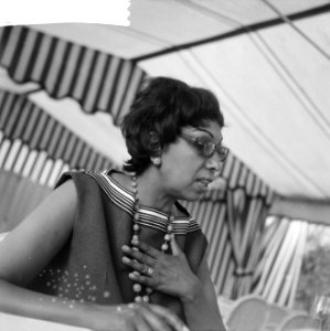 Afhalen_van_Josephine_Baker_in_Frankrijk_Portret_J_B,_Bestanddeelnr_912-6472