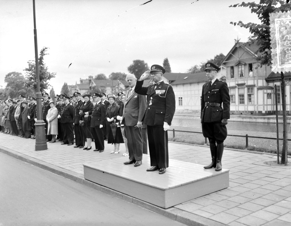 Afscheid_hoofdcommissaris_Kaasjager._Defile,_Bestanddeelnr_907-8885