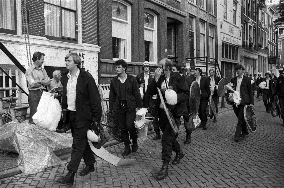 Aflossing_van_de_wacht,_Bestanddeelnr_931-0085